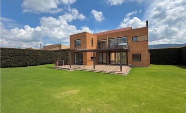 Chia Hacienda Fontanar casa en arriendo