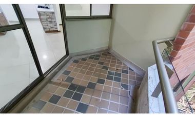 Vendo apto en perfecto estado Avesmarias Sabaneta, vista a verde