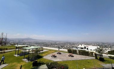 Lomas del Marques departamento nuevo en VENTA RAH4489