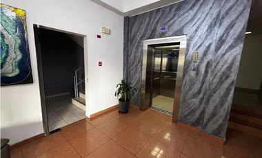 EL CARMEN / OFICINAS COMERCIAL / PLAZA KORINTHO / 65M2