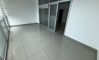 EL CARMEN / OFICINAS COMERCIAL / PLAZA KORINTHO / 65M2