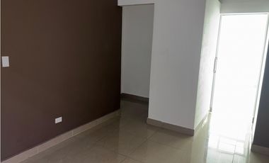 EL CARMEN / OFICINAS COMERCIAL / PLAZA KORINTHO / 65M2