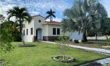 VENTA DE HERMOSA HACIENDA PACIFICA  EN SAN CARLOS 370M2