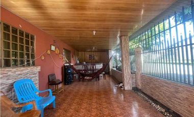 VENTA DE CASA EN ALGARROBOS 3R