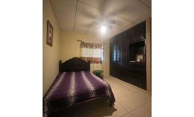 VENTA DE CASA EN ALGARROBOS 3R