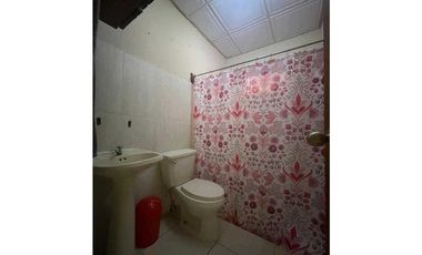 VENTA DE CASA EN ALGARROBOS 3R