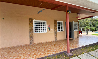 VENTA DE CASA DE PLAYA CON PISCINA EN NUEVA GORGONA (13)