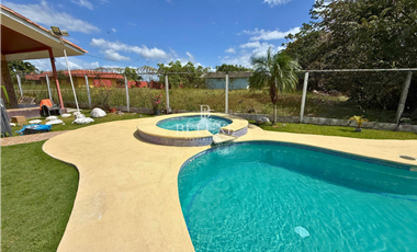 VENTA DE CASA DE PLAYA CON PISCINA EN NUEVA GORGONA (13)