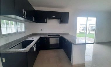 VENDO CASA EN ARRAIJAN PH LAS LAJAS