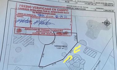 A un costado del Camino Real