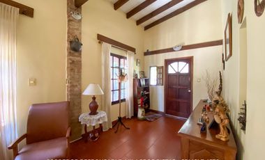 Casa en venta c/ cochera en Burzaco