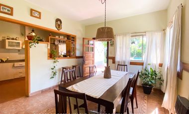 Casa en venta c/ cochera en Burzaco