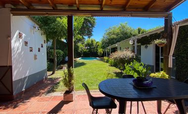 Casa en venta c/ cochera en Burzaco