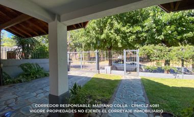 Casa en venta c/ cochera en Burzaco