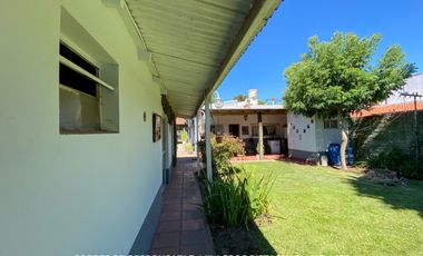 Casa en venta c/ cochera en Burzaco