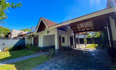 Casa en venta c/ cochera en Burzaco