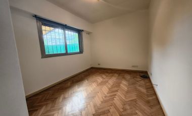 ALQUILER MARTINEZ PH 5 AMBIENTES CON COCHERA