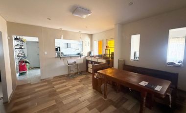 CASA EN VENTA RECICLADA A NVA SARANDI AVELLANEDA