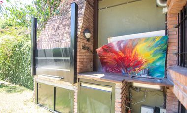 Casa en alquiler en Martínez vías a Libertador