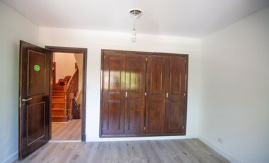 Casa en alquiler en Martínez vías a Libertador