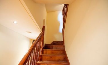 Casa en alquiler en Martínez vías a Libertador