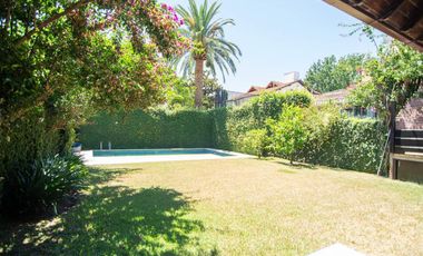 Casa en alquiler en Martínez vías a Libertador