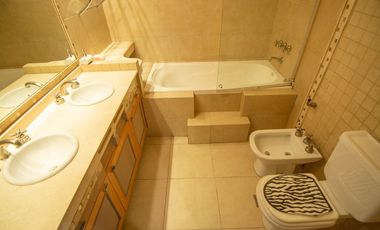 Casa en alquiler en Martínez vías a Libertador