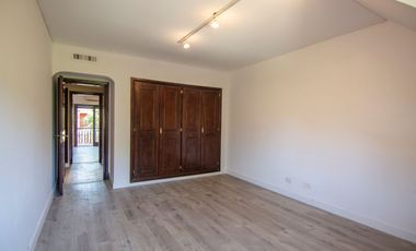 Casa en alquiler en Martínez vías a Libertador