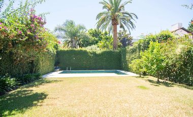 Casa en alquiler en Martínez vías a Libertador