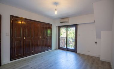 Casa en alquiler en Martínez vías a Libertador