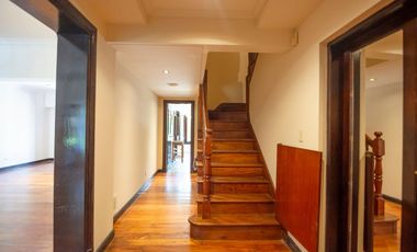 Casa en alquiler en Martínez vías a Libertador