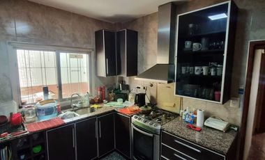 VENTA CASA 5 AMBIENTES EN SAN ANDRÉS APTA CRÉDITO