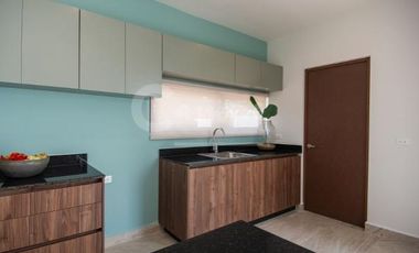 Casa de 2 pisos, 3 recamaras en privada en Conkal Yucatan  Entrega inmediata