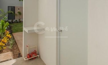 Casa de 2 pisos, 3 recamaras en privada en Conkal Yucatan  Entrega inmediata