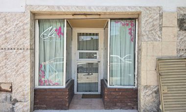 VENTA CASA LOCAL PASO DEL REY 3 AMBIENTES  CREDITO