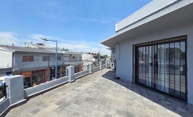 VENTA CASA LOCAL PASO DEL REY 3 AMBIENTES  CREDITO