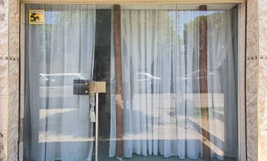 VENTA CASA LOCAL PASO DEL REY 3 AMBIENTES  CREDITO