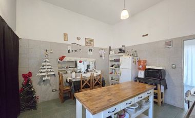 VENTA CASA LOCAL PASO DEL REY 3 AMBIENTES  CREDITO