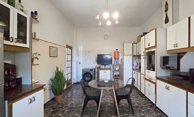 VENTA CASA LOCAL PASO DEL REY 3 AMBIENTES  CREDITO