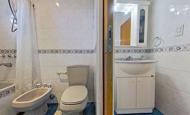 VENTA CASA 6 AMB V.DOMINICO CON PATIO Y GARAJE