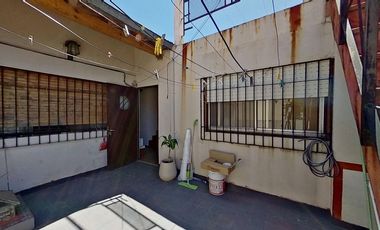 VENTA CASA 6 AMB V.DOMINICO CON PATIO Y GARAJE