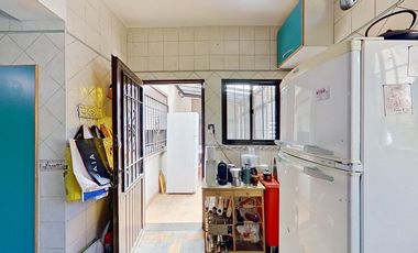 VENTA CASA 6 AMB V.DOMINICO CON PATIO Y GARAJE