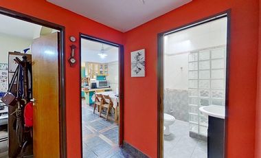 VENTA CASA 6 AMB V.DOMINICO CON PATIO Y GARAJE