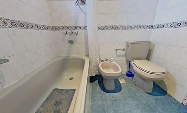 VENTA CASA 6 AMB V.DOMINICO CON PATIO Y GARAJE