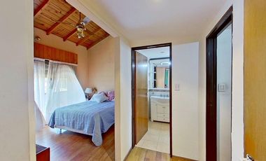 VENTA CASA 6 AMB V.DOMINICO CON PATIO Y GARAJE