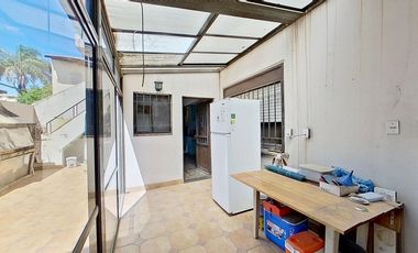 VENTA CASA 6 AMB V.DOMINICO CON PATIO Y GARAJE