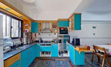 VENTA CASA 6 AMB V.DOMINICO CON PATIO Y GARAJE