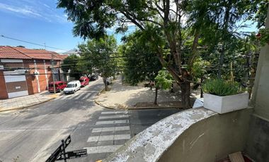 CASA EN VENTA 3 AMBIENTES EN MUNRO! OPORTUNIDAD!