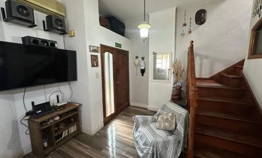 CASA EN VENTA 3 AMBIENTES EN MUNRO! OPORTUNIDAD!
