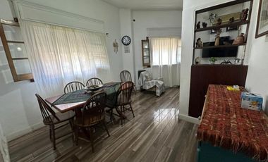 CASA EN VENTA 3 AMBIENTES EN MUNRO! OPORTUNIDAD!
